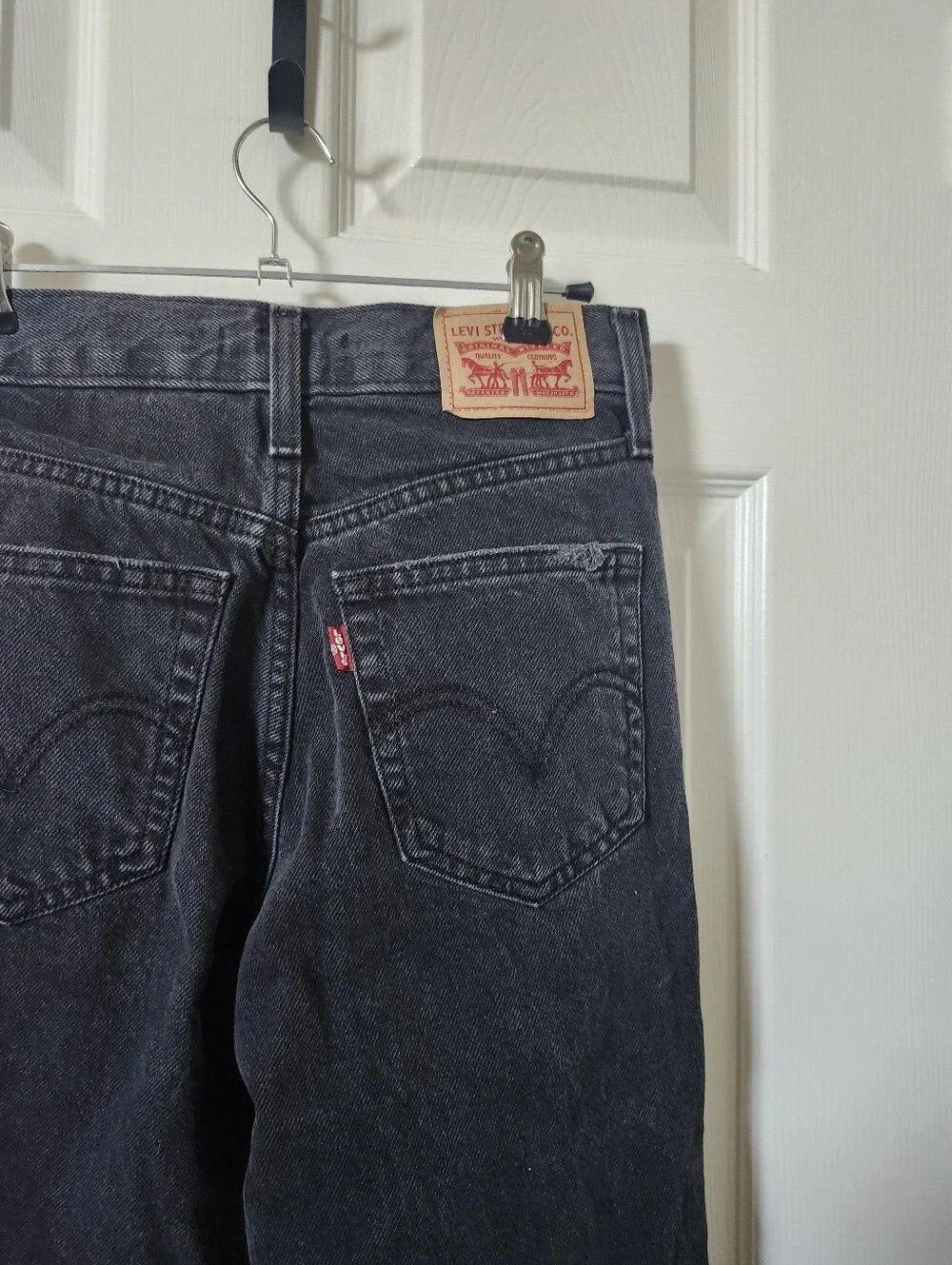 Levis black high